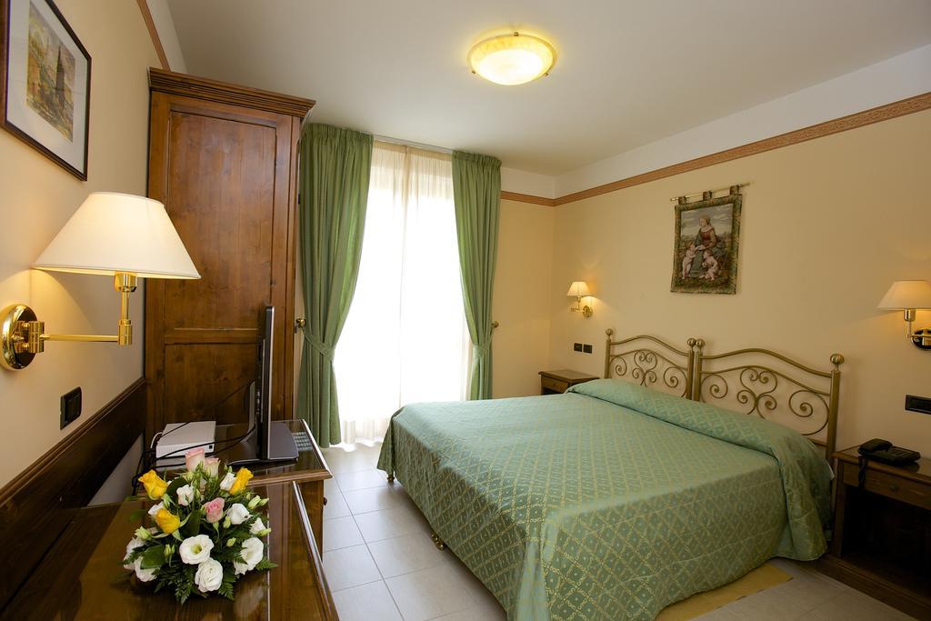Campiglione Hotel Assisi Rum bild